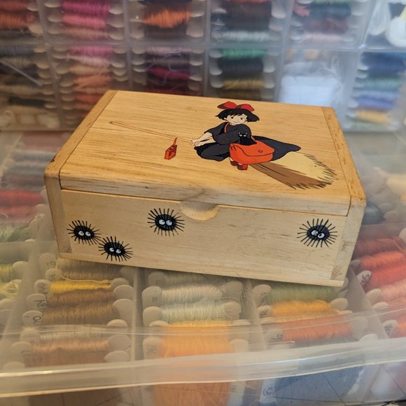 KIKI's Delivery Service painted wooden Box - Picture 2 of 4